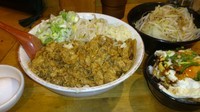 「限定「肉玉ブラック醤油ラーメン」大盛（無料）・温野菜・等」@きら星の写真