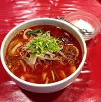 「麻辣刀削麺（￥680）」@長安 刀削麺の写真