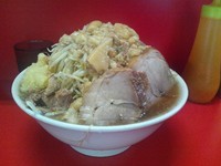 「小ラーメン（７００円）全マシ」@ラーメン二郎 上野毛店の写真