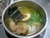 「塩らーめん（淡麗）」@ZUND-BARの写真