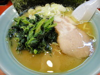 「ラーメン・油多め+ほうれん草」@おーくら家 中野店の写真