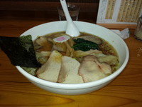 「焼豚 ワンタン麺 大盛り」@とら食堂の写真