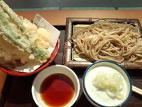 「天ぷらセット大盛り（もり）580円」@いわもとQ 麹町店の写真