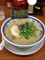 「らーめんバリかた＋替え玉。」@博多らあめん うりんぼの写真