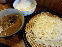 「冷やしカレーうどん（ごはん付き）550円」@慶屋の写真