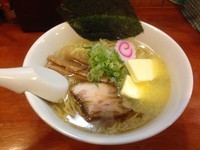 「鶏塩ラーメン ＋ バター」@小松屋の写真