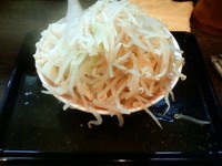 「そば（ヤサイ、ニンニク）」@豚そば 秀吉の写真