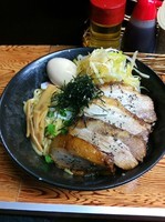 「肉ねぎ塩油そば＆味玉」@油濱 新狭山店の写真