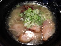 「らーめん（６５０円）」@麺や 極の写真