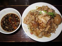 「肉盛りつけ麺並780円＋無料肉増し＋無料味玉」@魁 肉盛りつけ麺 六代目けいすけの写真