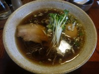 「お魚あっさりラーメン・玉子入り（醤油・そば殻麺） ７００円」@麺 匠仁坊の写真