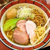 「中華そば　750円+味玉100円=850円」@中華そば 華丸の写真
