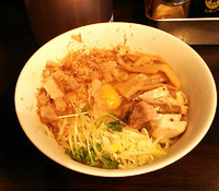 「まぜ麺（冷）￥６５０」@自家製麺ほうきぼし 神田店の写真