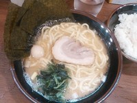 「ラーメン ￥500（オープン記念価格）＋小ライス ￥100」@池袋商店の写真