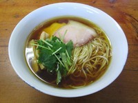 「醤油らぁ麺」@飯田商店 湯河原本店の写真