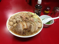 「大豚ラーメン＋ウズラ＋コネギ」@ラーメン二郎 西台駅前店の写真