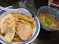「濃厚鶏豚骨魚介つけ麺　700円（クーポン価格）」@濃厚鶏豚骨魚介つけ麺 かず屋の写真