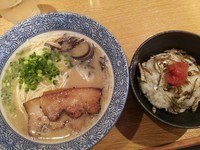 「九州博多とんこつver+ジャコ明太ごはん」@麺屋 一燈の写真