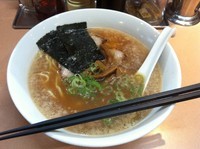 「醤油らーめん【800円】」@らーめん・餃子 けやきの写真