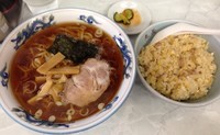 「半チャンラーメン（太麺） 680円」@丸長 宮原店の写真