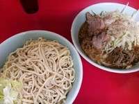 「小ラーメン＋つけ麺　ヤサイニンニクアブラ650円＋100円」@ラーメン二郎 中山駅前店の写真