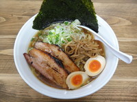 「特製醤油らー麺(250g)(870円)」@くじら食堂の写真