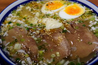 「仙台牛タンねぎ塩ラーメン（味玉、牛タン増し）」@仙台牛タンねぎ塩ラーメン 㐂蔵の写真