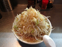 「ラーメン小＋味付玉子【750円】」@らーめん大 蒲田店の写真