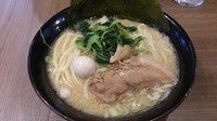 「豚骨醤油ラーメン_720円」@横浜家系ラーメン 一刀家 赤坂本店の写真