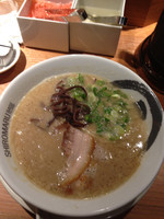 「ベース 超特濃」@一風堂 SHIROMARU-BASE 梅田店の写真