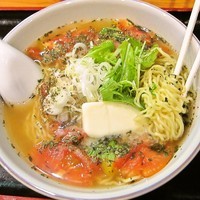 「とまとらーめん　850円」@麺ぽーかろぅの写真