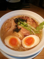 「味玉潮らーめん」@らーめん専門 うしおととりの写真