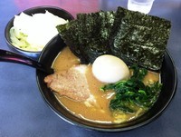 「とんこつ醤油 680円 + キャベツ＋味玉」@らーめん家 せんだい 川崎稲田堤店の写真