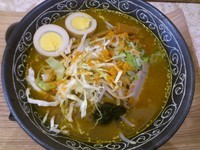 「颯龍タンドリーカレーラーメン￥750＋颯龍の煮玉子」@颯龍麺（SO-RYUMEN）の写真