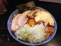 「カレーまぜそば特盛＋ダブルチーズ＋肉マシ＋タマネギ」@狼煙 〜NOROSHI〜の写真