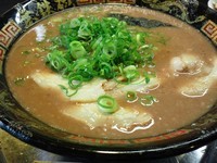 「とんこつらーめん　７５０円」@無鉄砲 東京中野店の写真