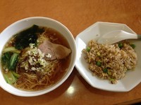 「日替りランチ（ラーメンと炒飯）」@中国料理 輝煌の写真