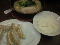 「塩ラーメン（普通，油抜き，薄め）+チケット餃子+サービスライ」@横浜家系ラーメン くれ家の写真