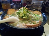 「ねぎ豚麺 (1080円)」@麺創房 無敵家の写真