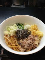 「まぜそば 塩」@まぜそば専門 闘牛脂の写真