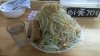 「ラーメン並（にんにく少なめ・あと全増し）」@ハイマウントの写真
