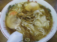 「ワンタンメン800円ほか餃子」@岡崎麺の写真