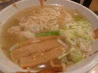 「塩ワンタン麺」@新橋 大勝軒の写真