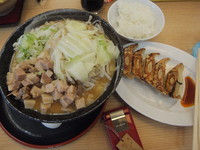 「ランチＡセット(餃子・ライス)100円＆岩櫃らーめん750円」@優勝軒 吾妻店の写真