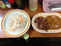 「スタミナカレー＋辛口＋野菜【650円】」@牛八の写真