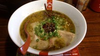 「胡椒王(中太麺･麺バリ硬･味濃いめ)」@ラーメン凪 豚王 渋谷店の写真