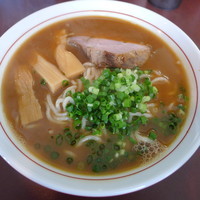 「豚骨醤油ラーメン　680円」@らーめんエックスの写真