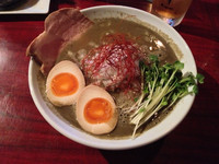 「灰汁中華そば 薬味全増 ＋ 漬け玉」@灰汁中華 丿貫の写真