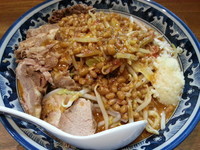 「【9月限定】猛虎ラーメン張本！＋豚増し＋半ライス」@ラーメンアキラの写真