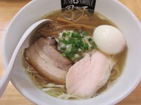 「煮干ソバ（７３０円）＋味玉＋コンフィ＋ニボ茶めし」@煮干中華ソバ イチカワの写真